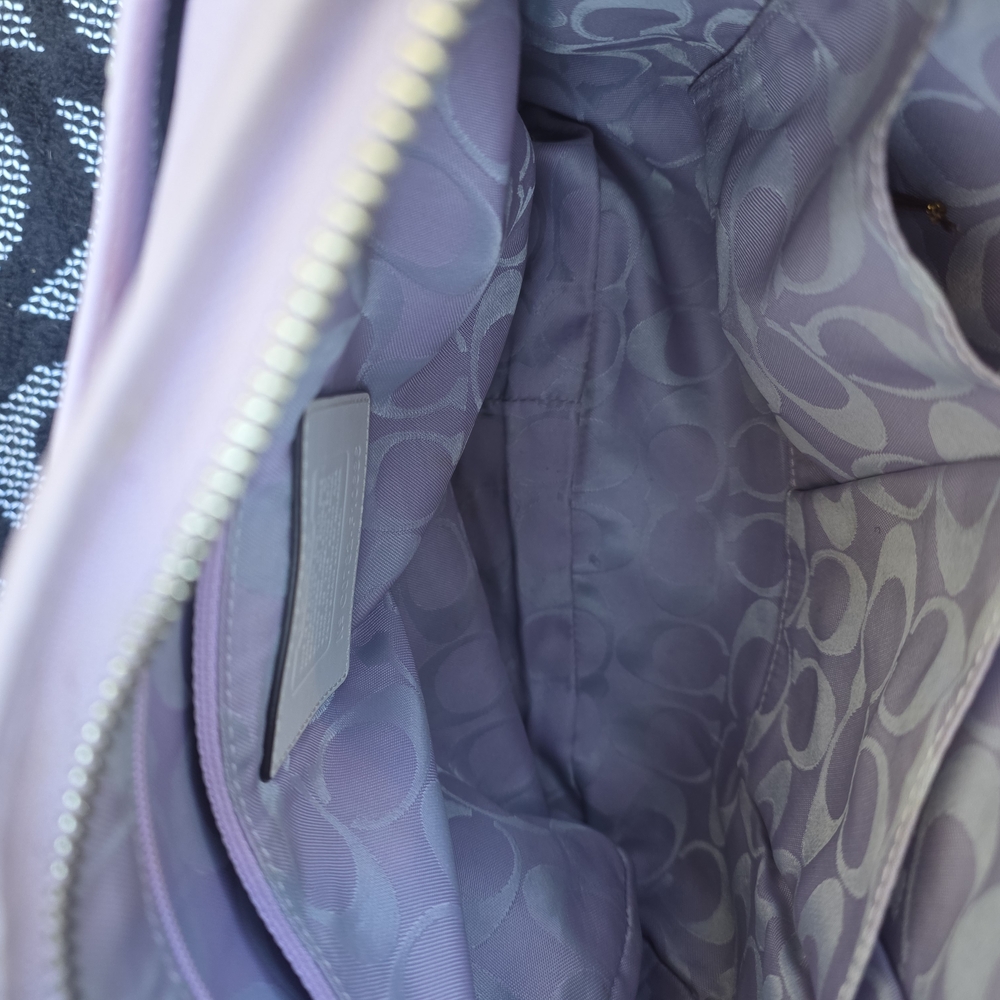 Coach Lavender and Cream Leather Shoulder Bag - Picture 6 of 6